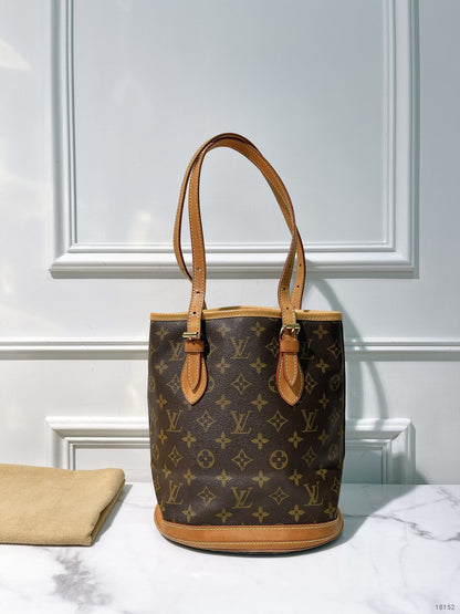 LV PETITE BUCKET BAG, Monogram