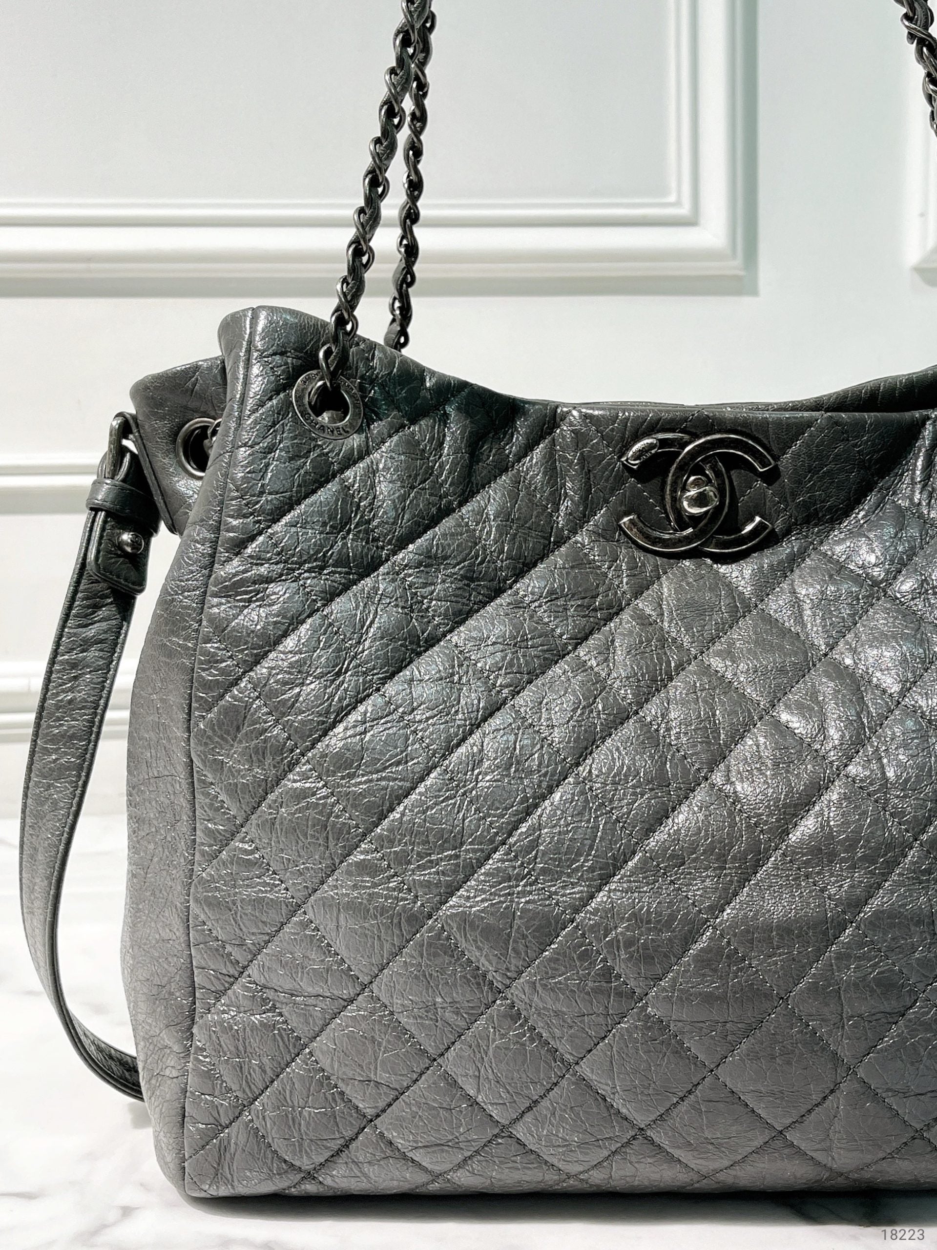 CHANEL SHOPPING TOTE, Grey