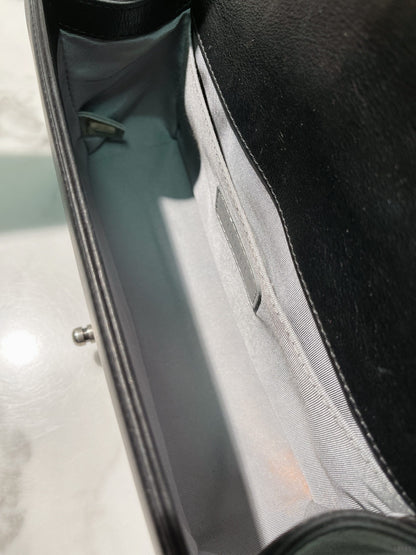 CHANEL MEDIUM BOY HANDBAG, Black/Silver