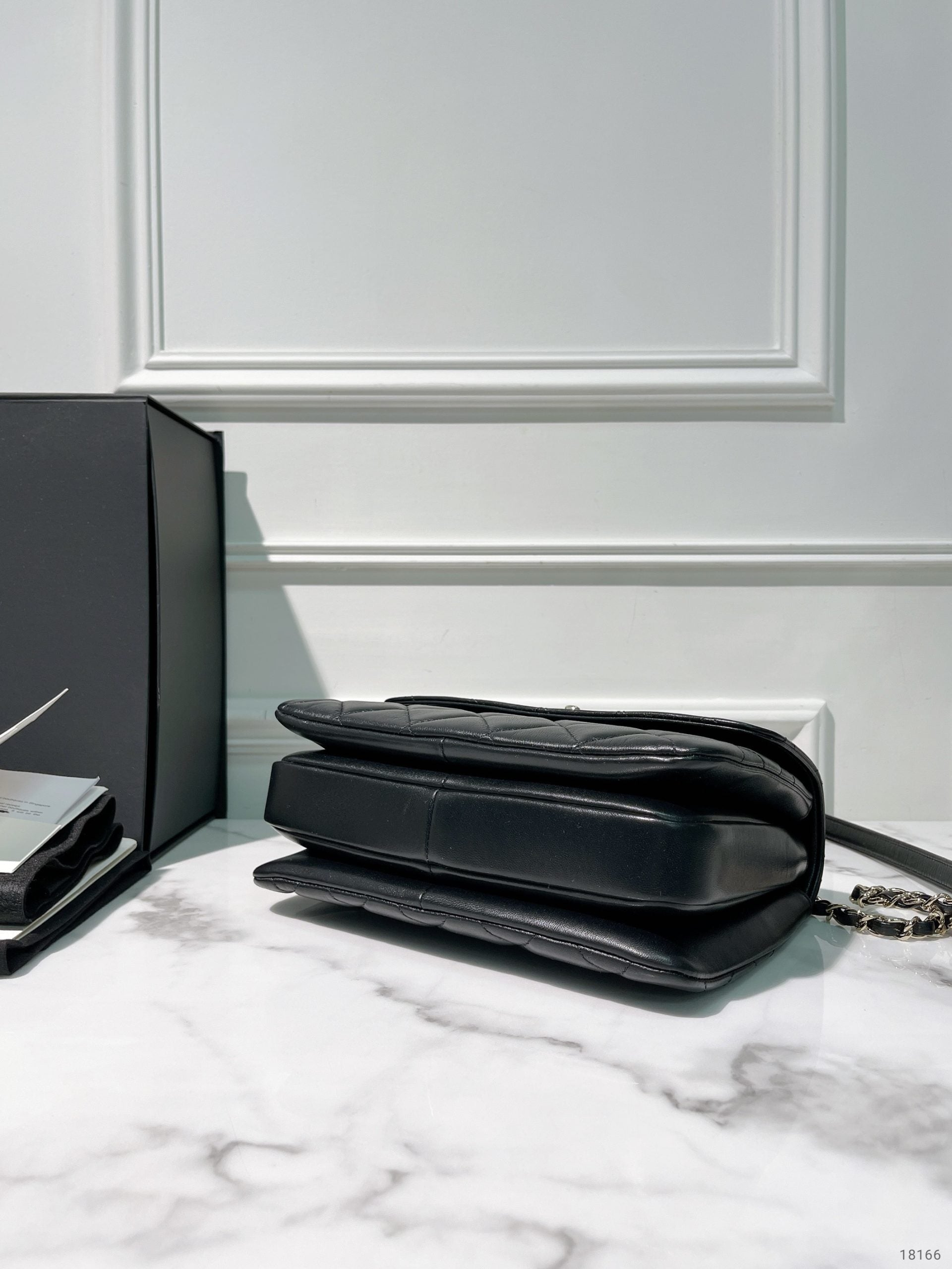 CHANEL SMALL TRENCY CC TOP HANDLE, Black/Gold