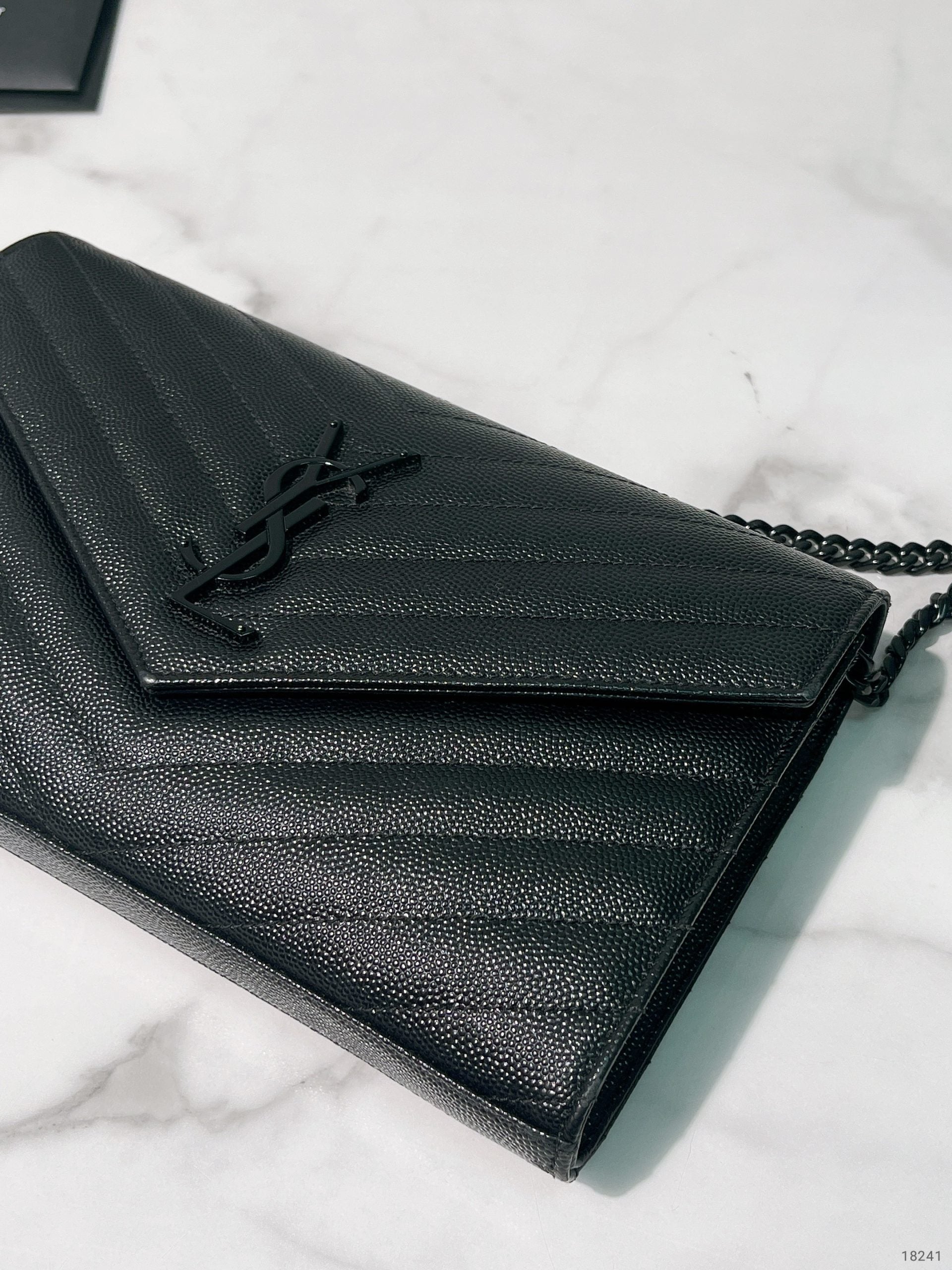 YSL CLASSIC CASSANDRE CHAIN WALLET