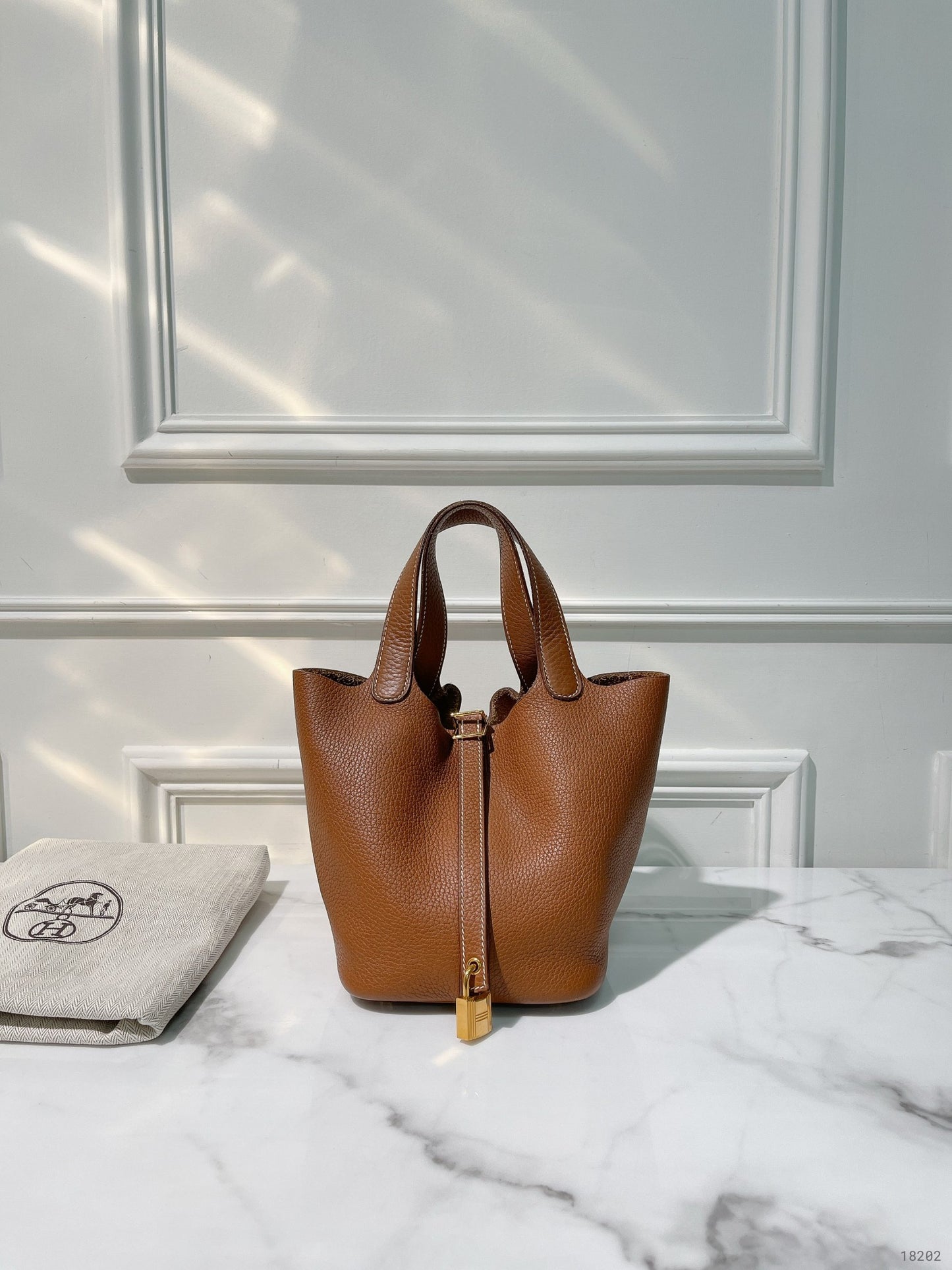 HERMES PICOTIN 18, Gold/Gold (No Key)