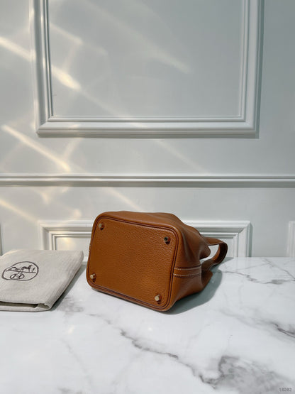 HERMES PICOTIN 18, Gold/Gold (No Key)