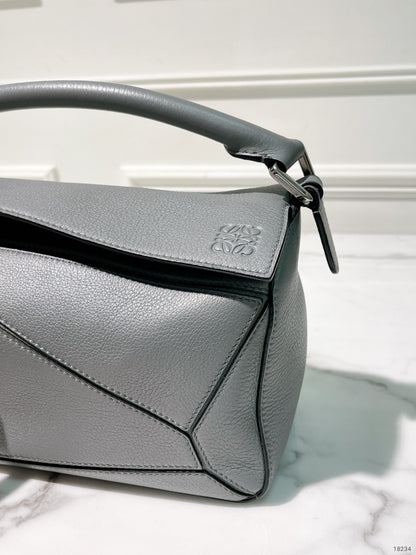 LOEWE SMALL PUZZLE EDGE BAG, Grey