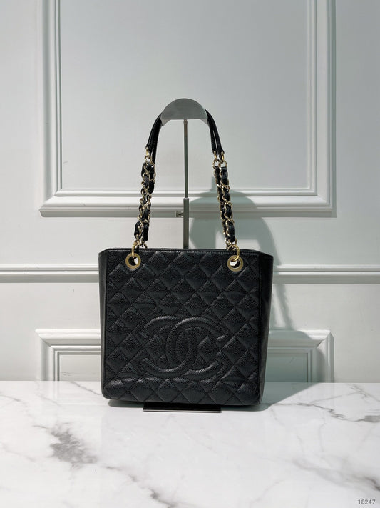 CHANEL PETIT SHOPPING TOTE, Black/Gold