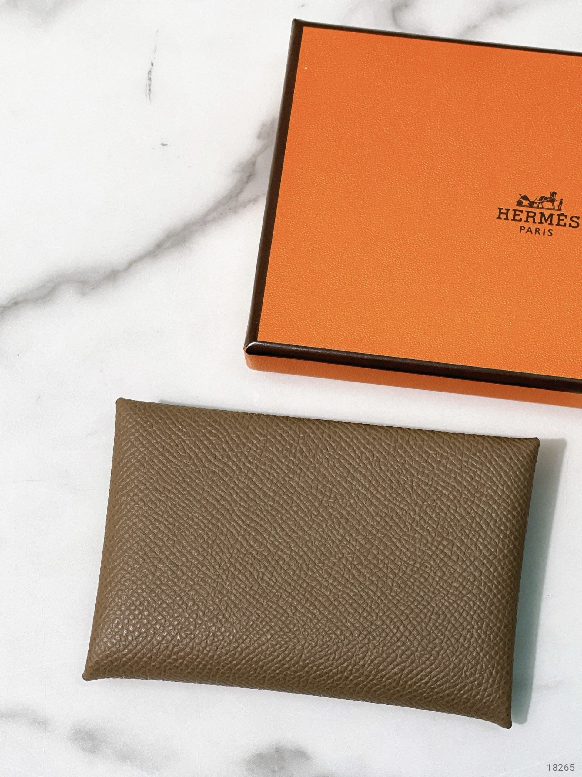 HERMES CALVI CARD HOLDER, Etoupe