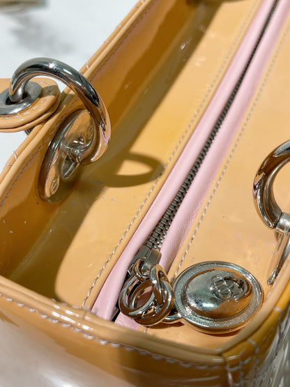 DIOR MEDIUM LADY DIOR BAG, Beige/Silver