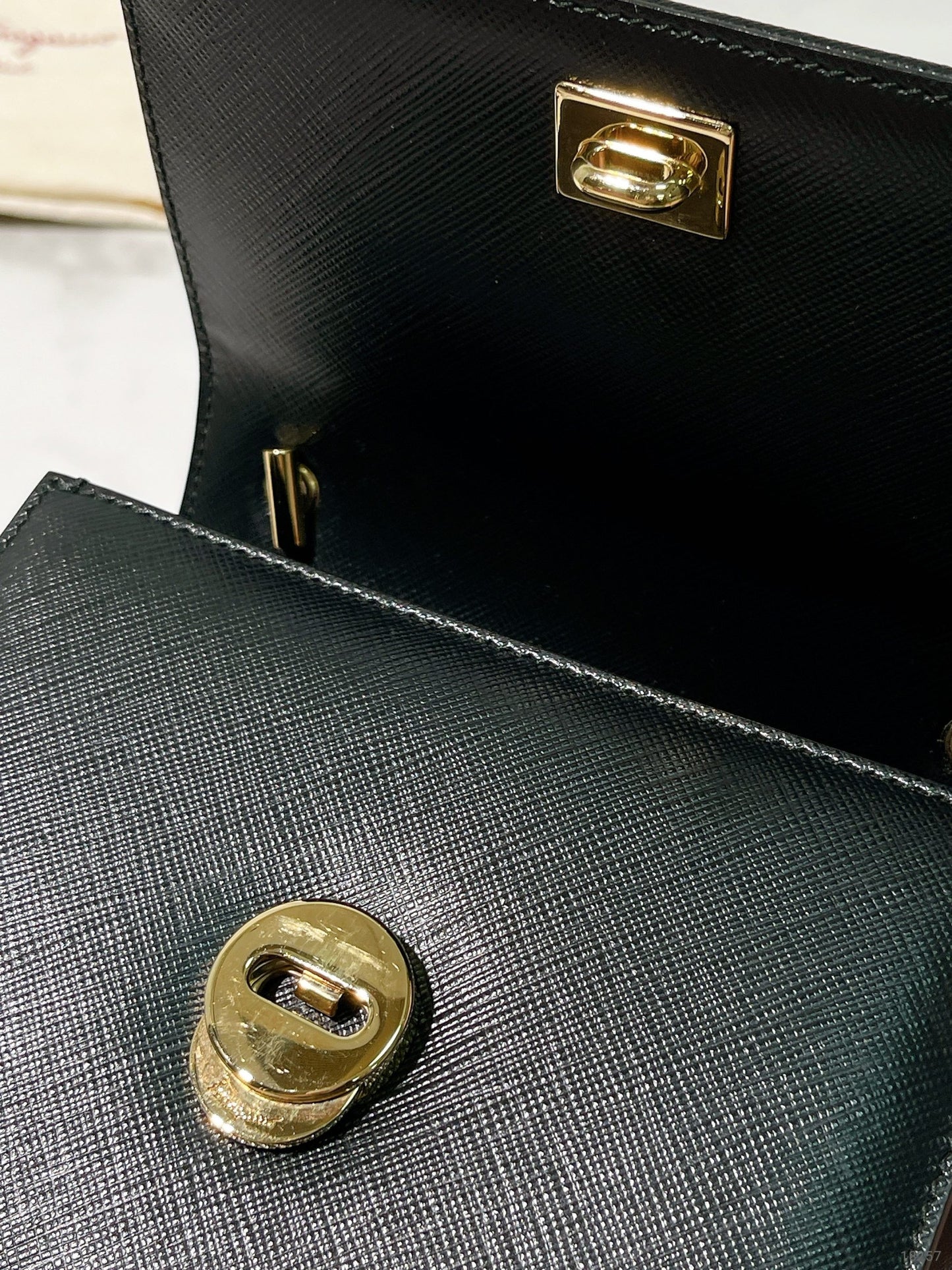 FERRAGAMO CROSSBODY BAG, Black/Gold