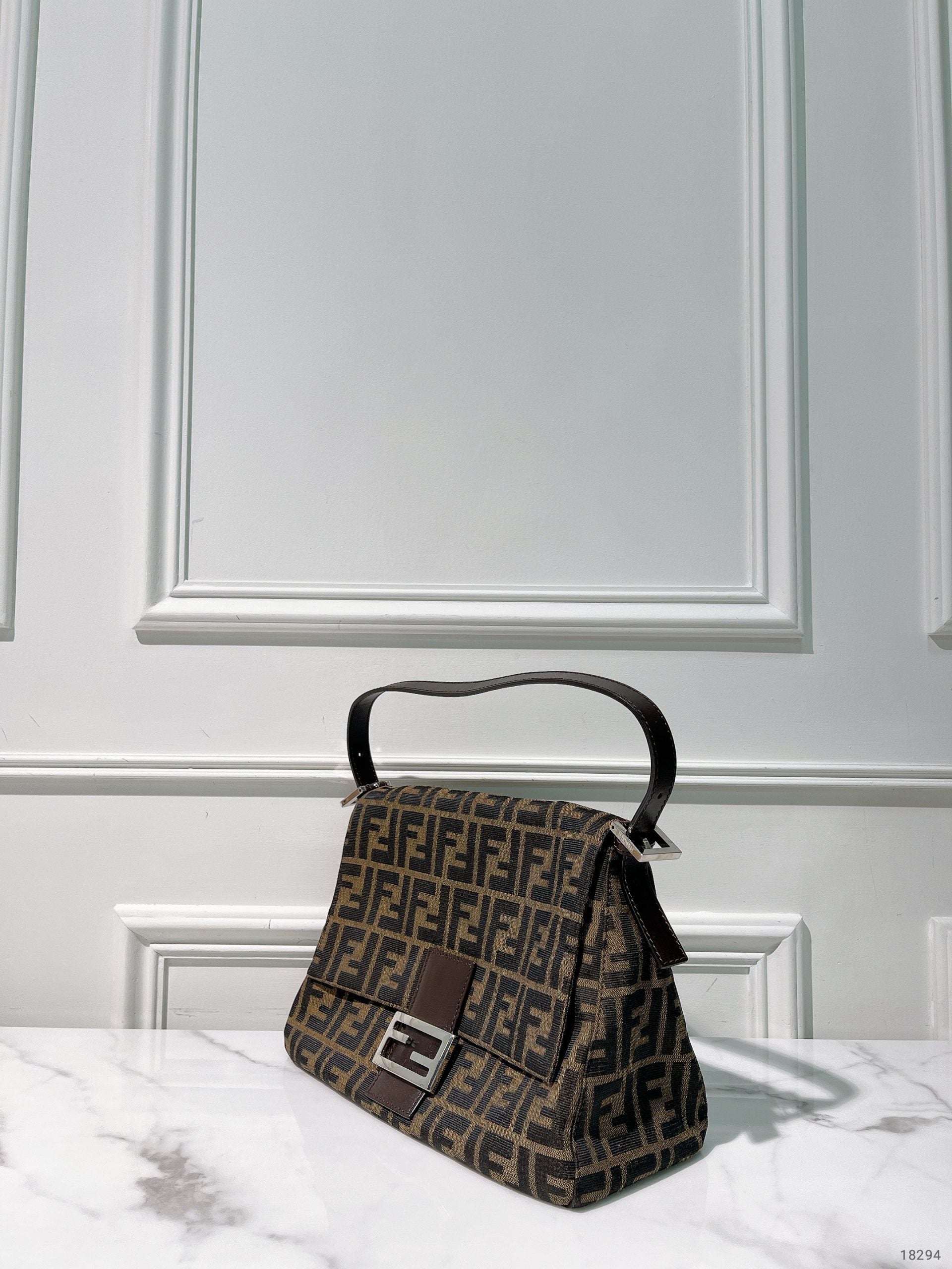 FENDI VINTAGE SHOULDER BAG