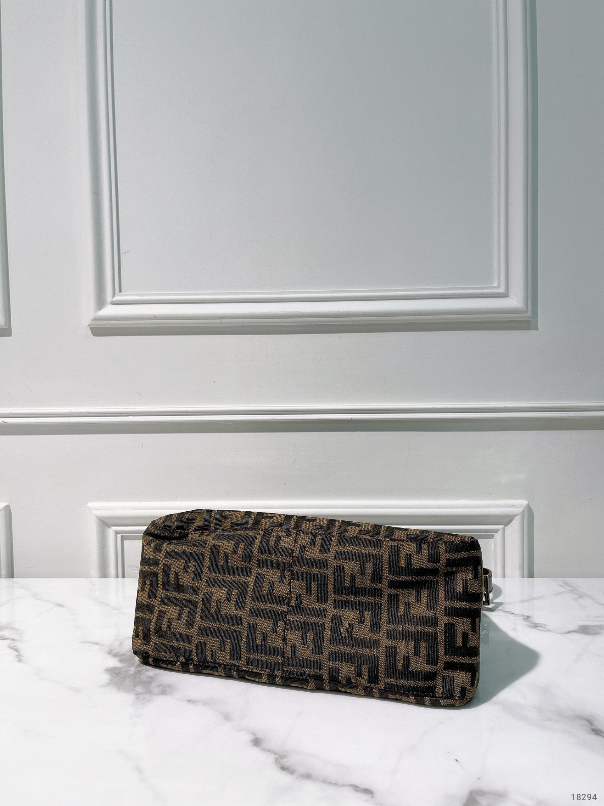 FENDI VINTAGE SHOULDER BAG