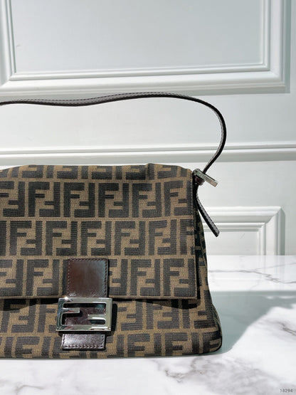 FENDI VINTAGE SHOULDER BAG