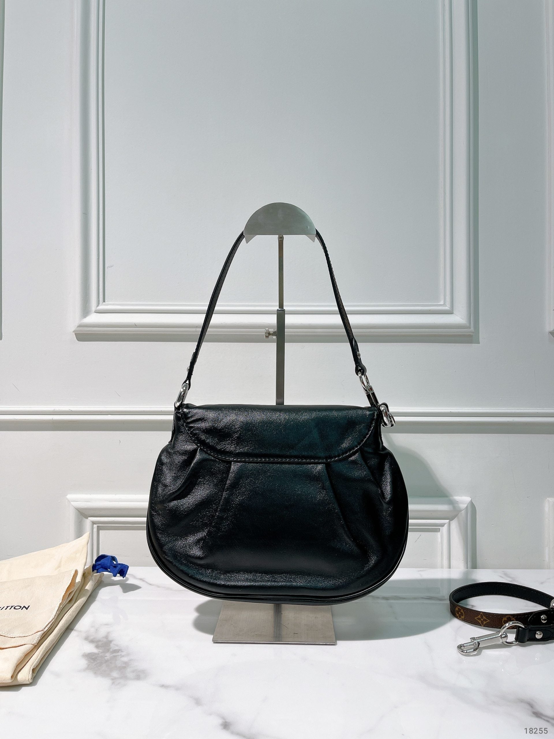 LV SUNSET VIBE, Black/Silver