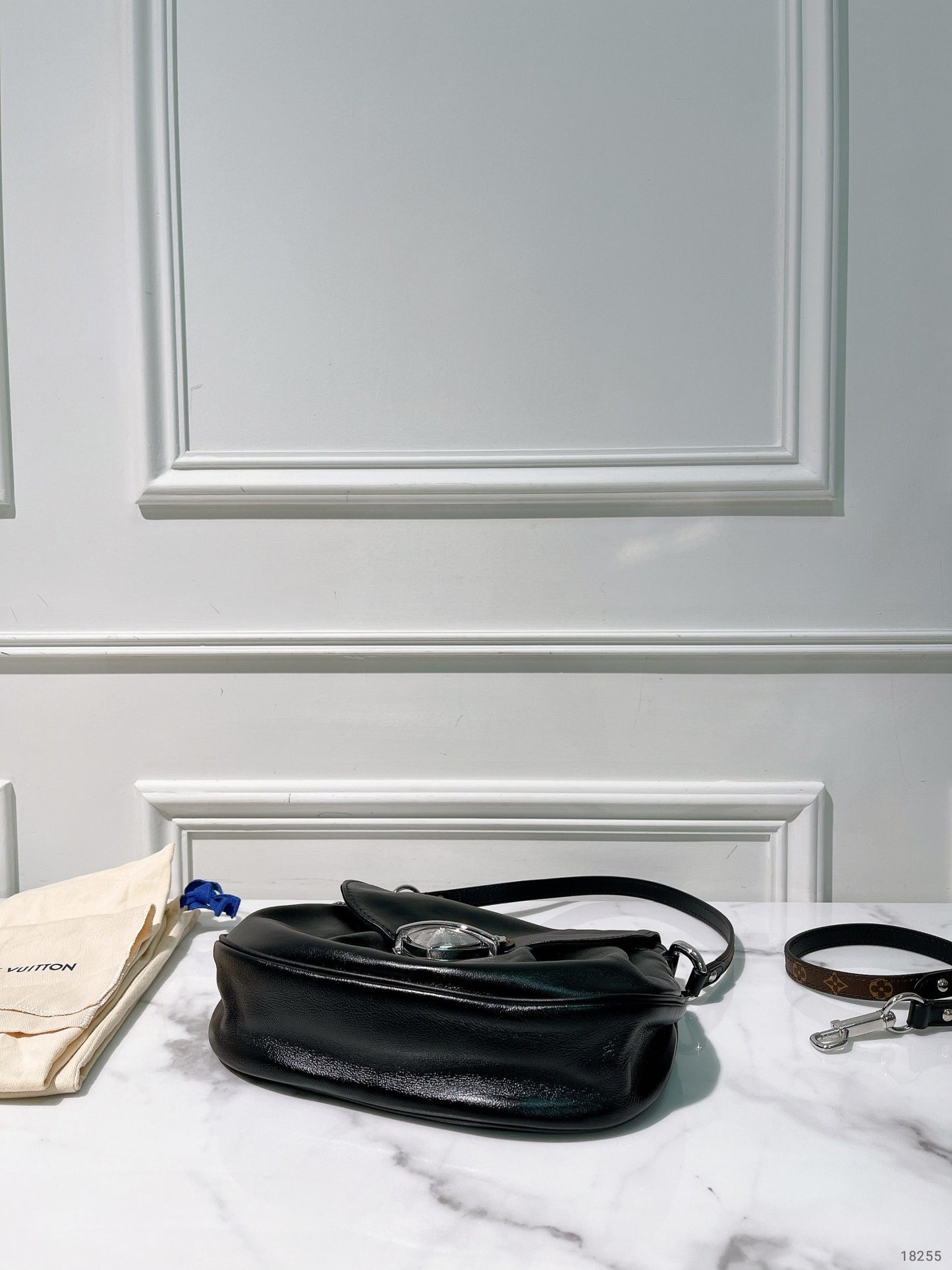 LV SUNSET VIBE, Black/Silver