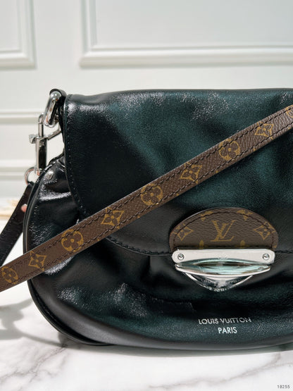 LV SUNSET VIBE, Black/Silver