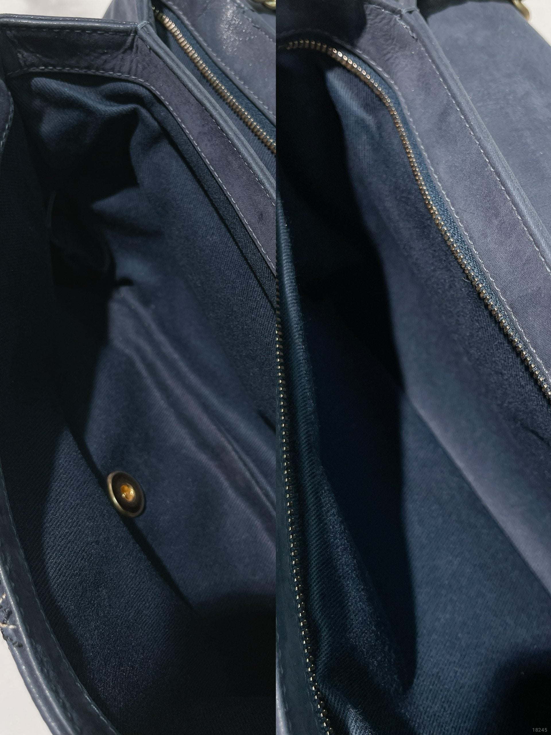 CHANEL VINTAGE FLAP, Navy/Gold