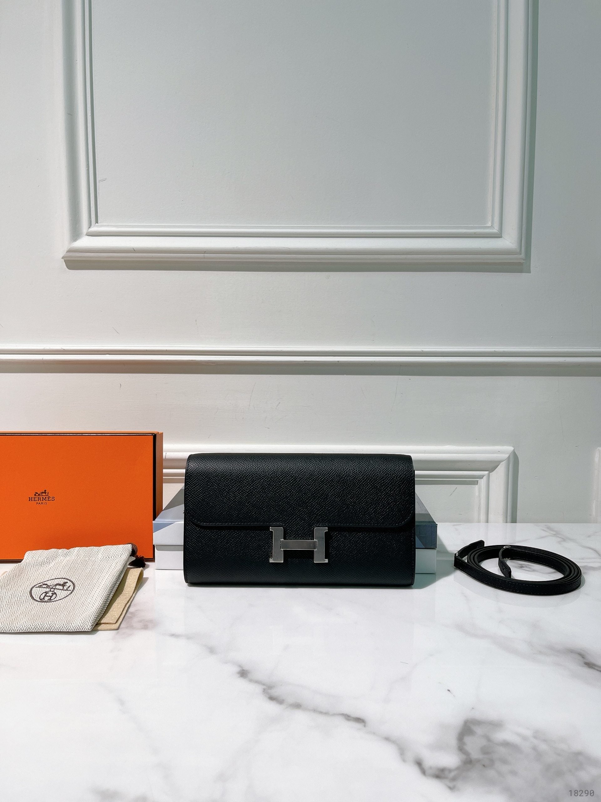 HERMES CONSTANCE TO GO WALLET, Noir/Silver