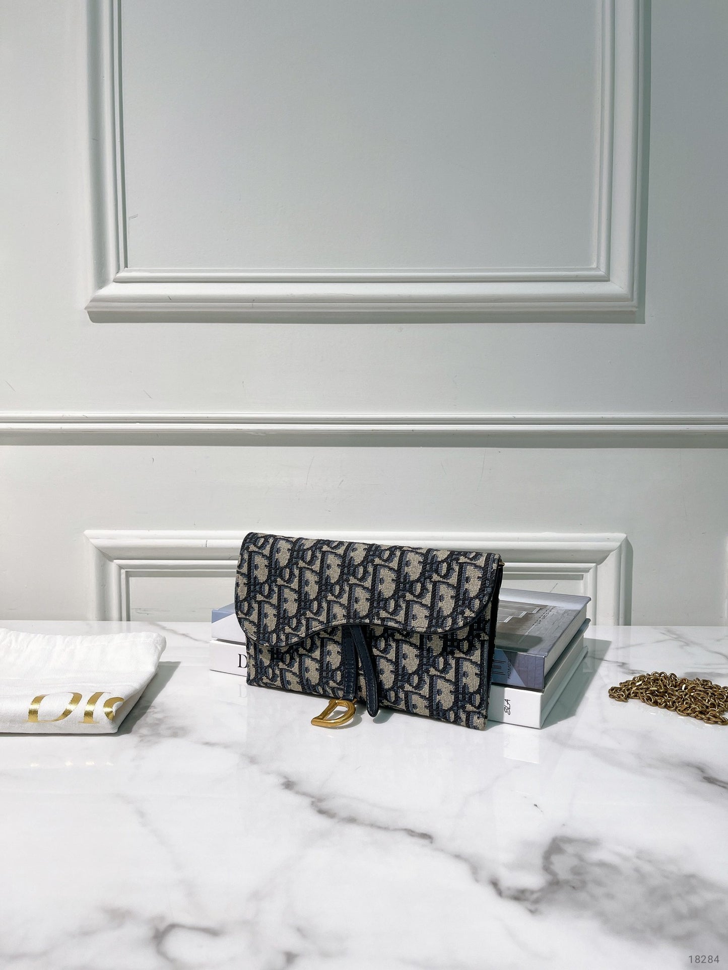 DIOR SMALL SADDLE POUCH WITH CHAIN