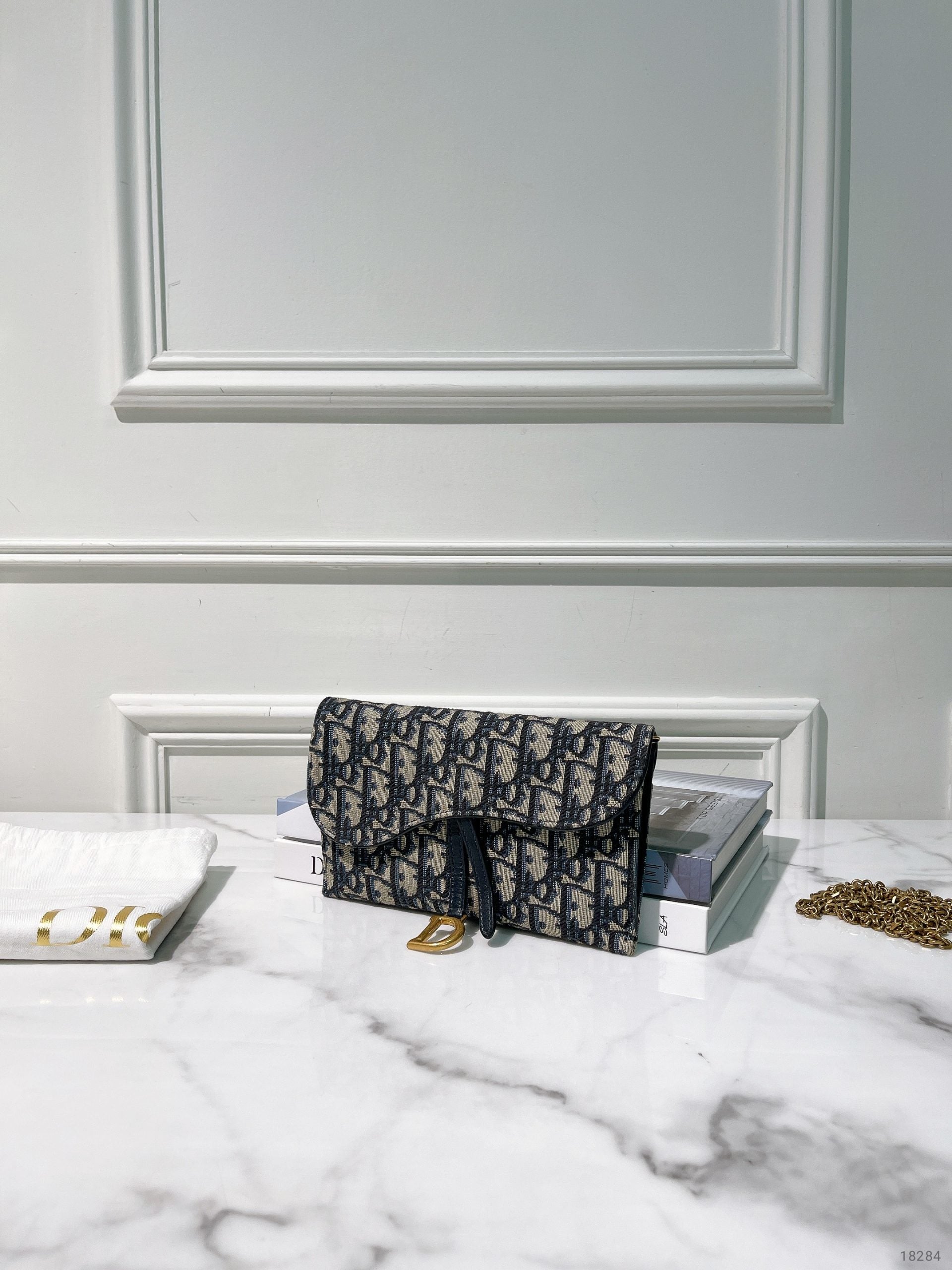 DIOR SMALL SADDLE POUCH WITH CHAIN