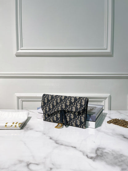 DIOR SMALL SADDLE POUCH WITH CHAIN