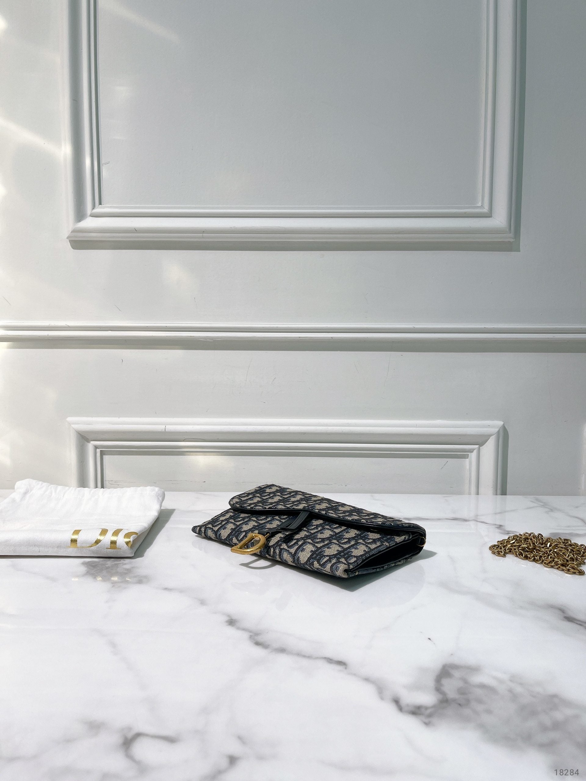 DIOR SMALL SADDLE POUCH WITH CHAIN