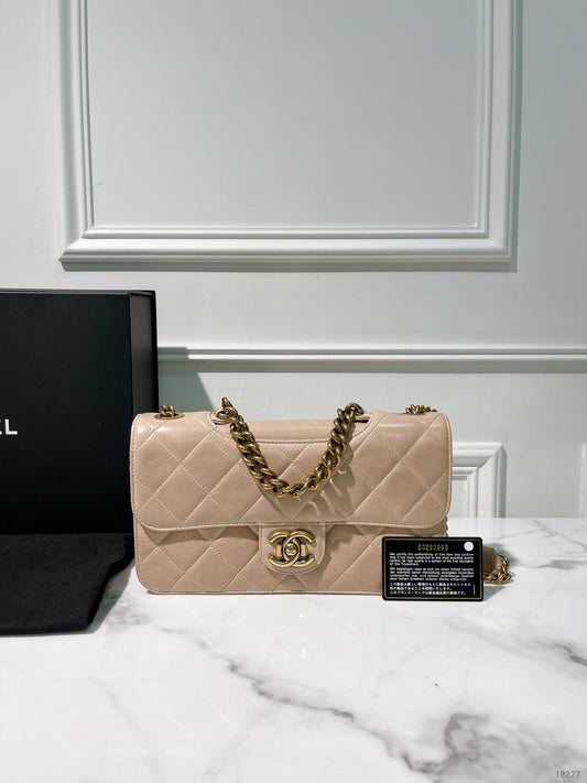 CHANEL PERFECT EDGE FLAP BAG, Beige/Gold