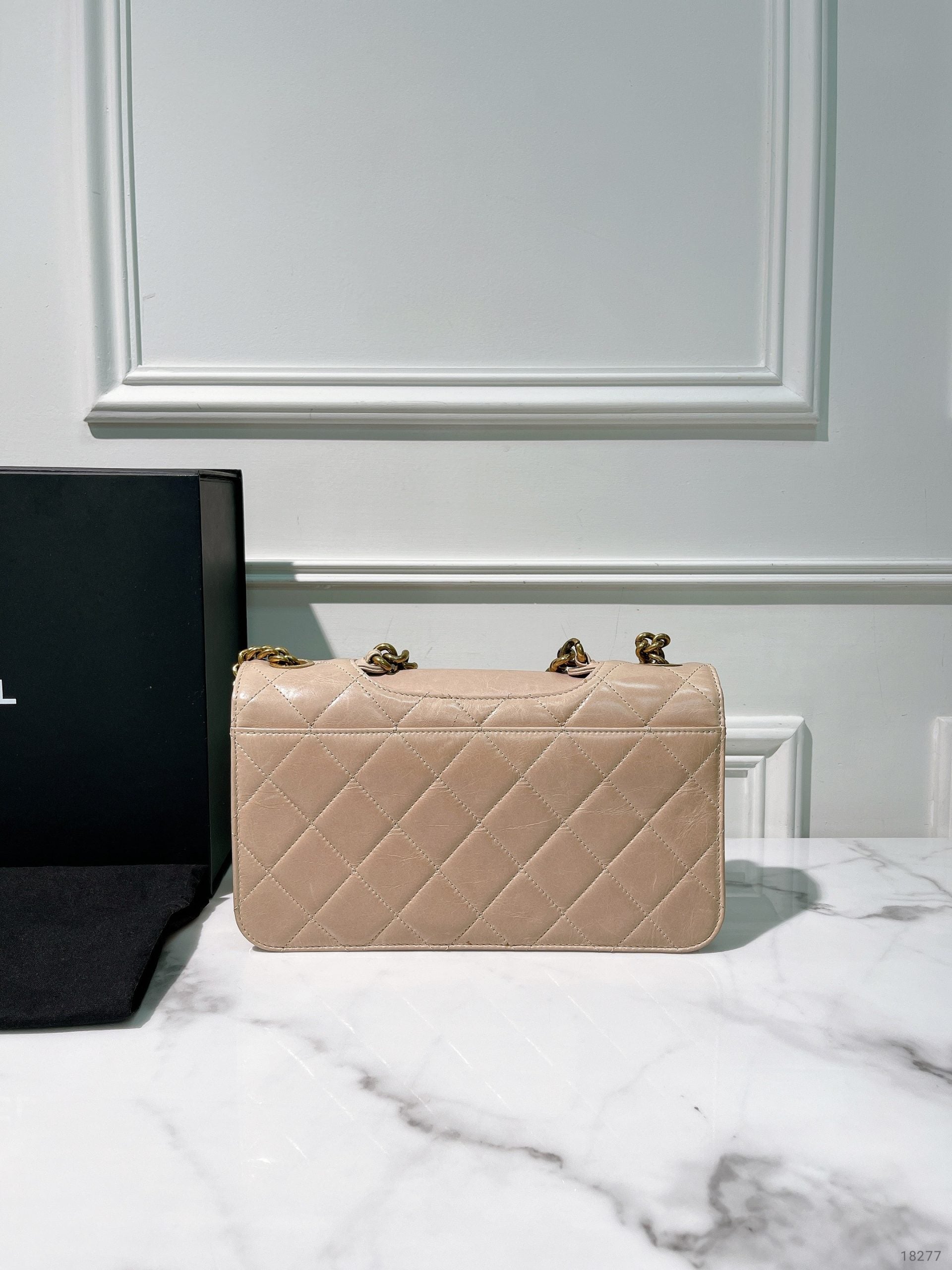 CHANEL PERFECT EDGE FLAP BAG, Beige/Gold