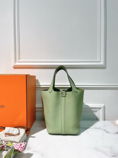 HERMES PICOTIN LOCK 18, Vert Criquet/Silver