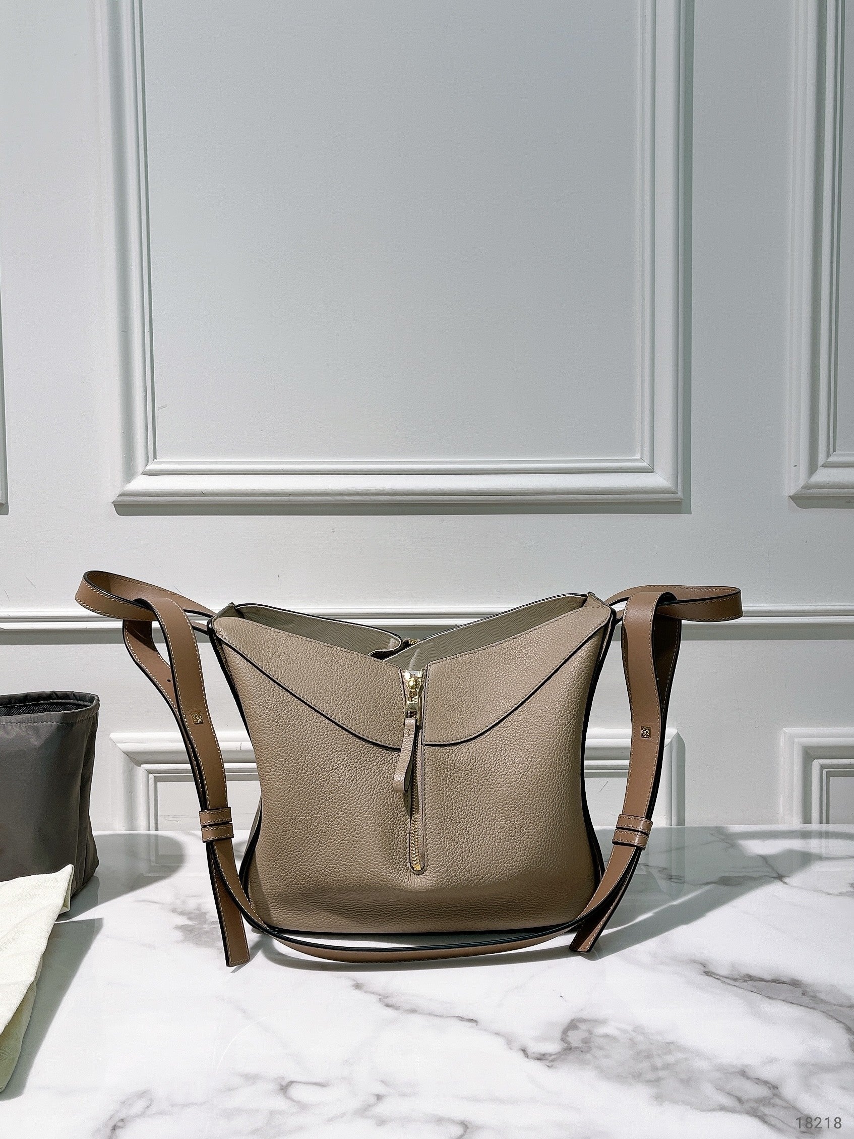 LOEWE MEDIUM HAMMOCK