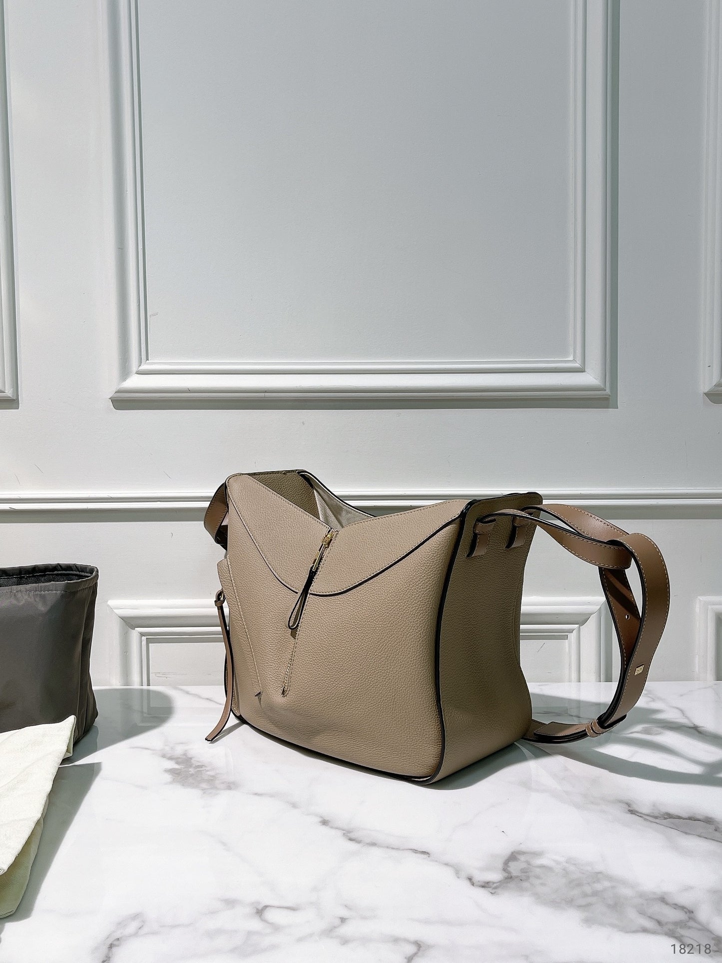 LOEWE MEDIUM HAMMOCK