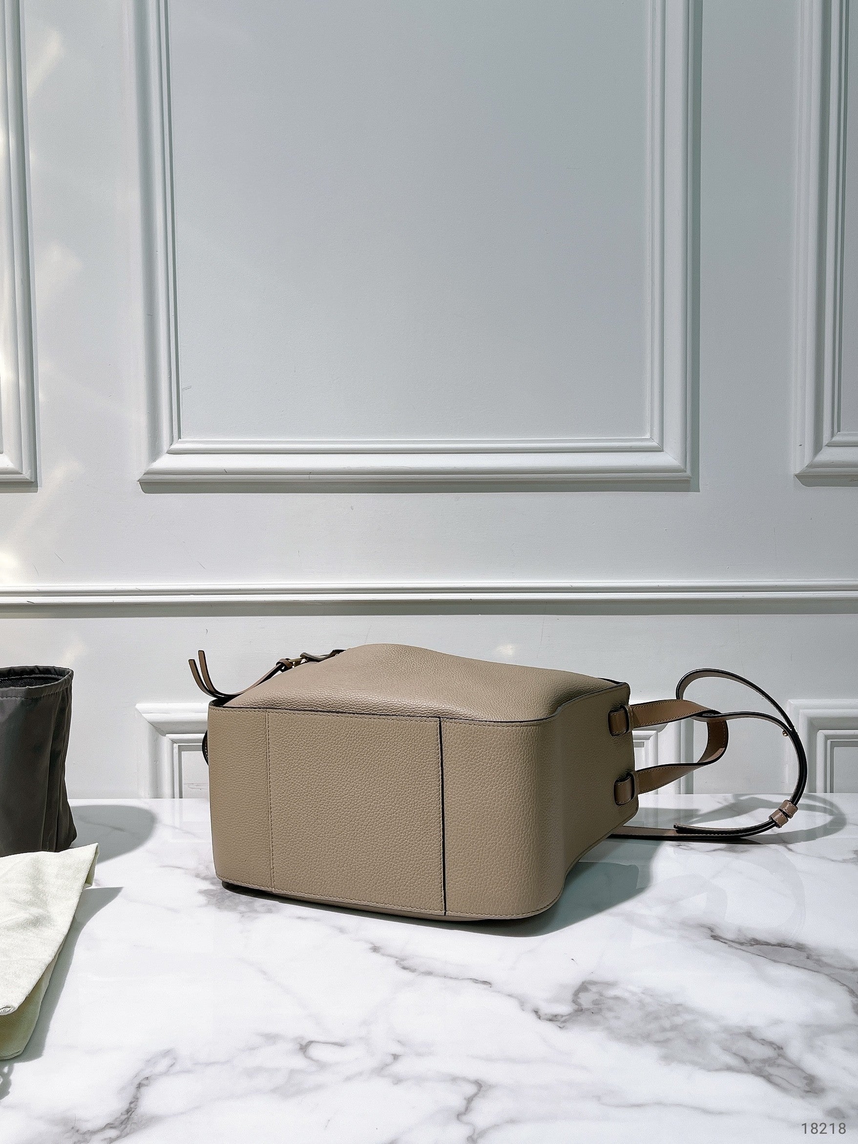 LOEWE MEDIUM HAMMOCK