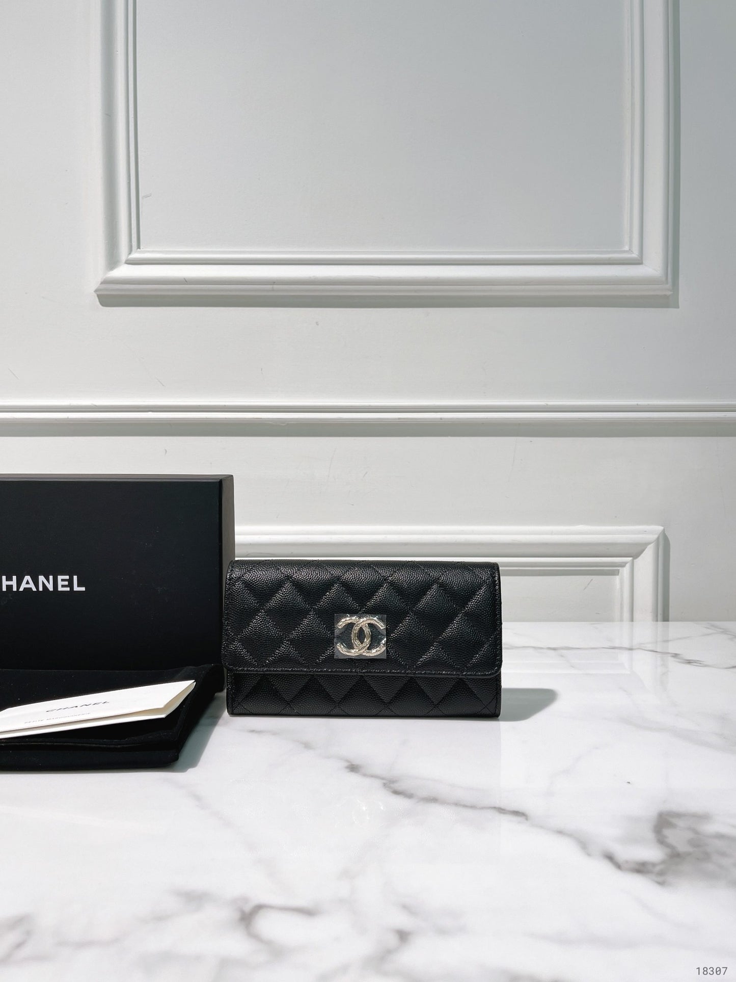 CHANEL 24S WALLET, Black/Gold