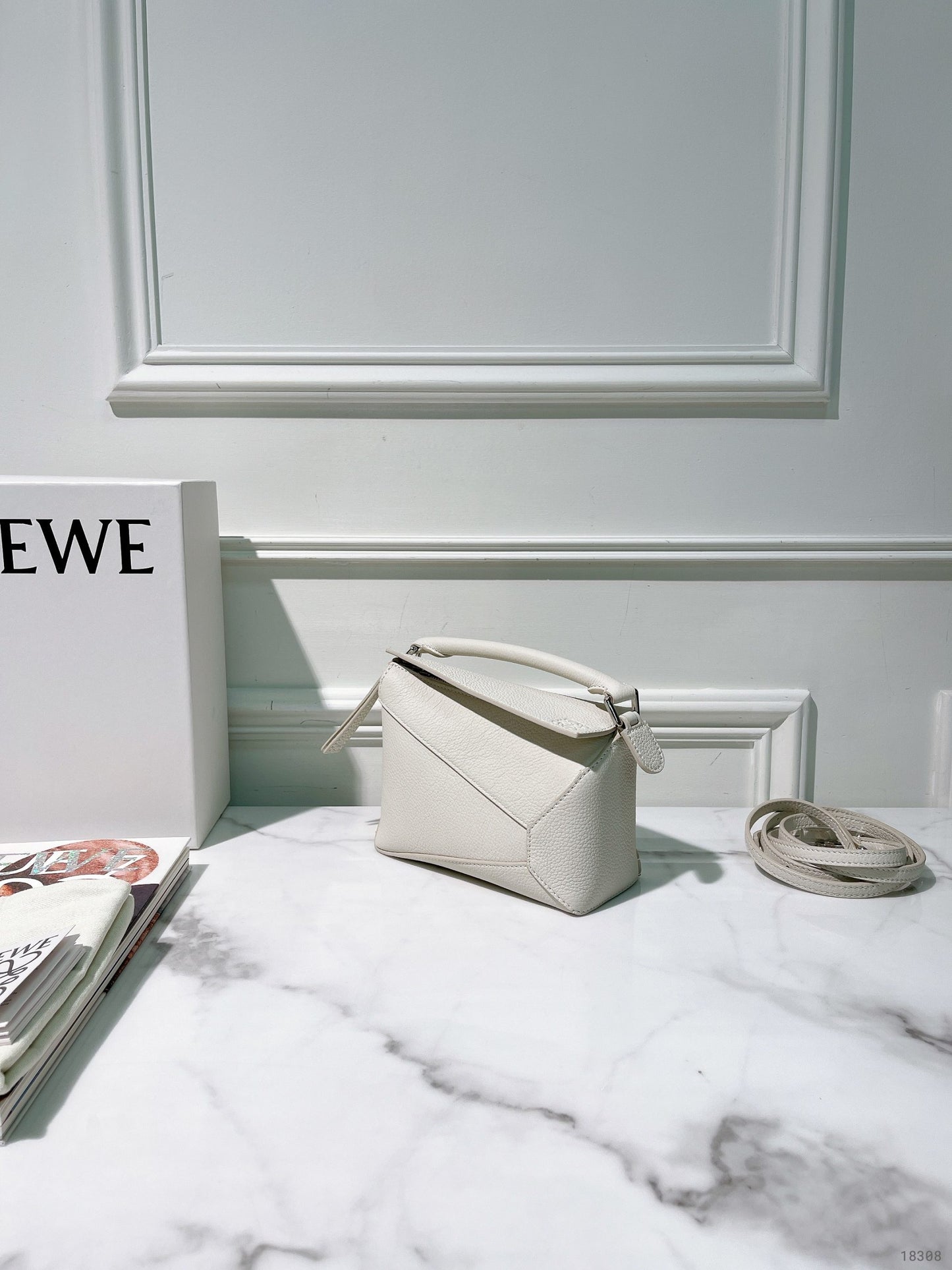 LOEWE MINI PUZZLE, White/Silver