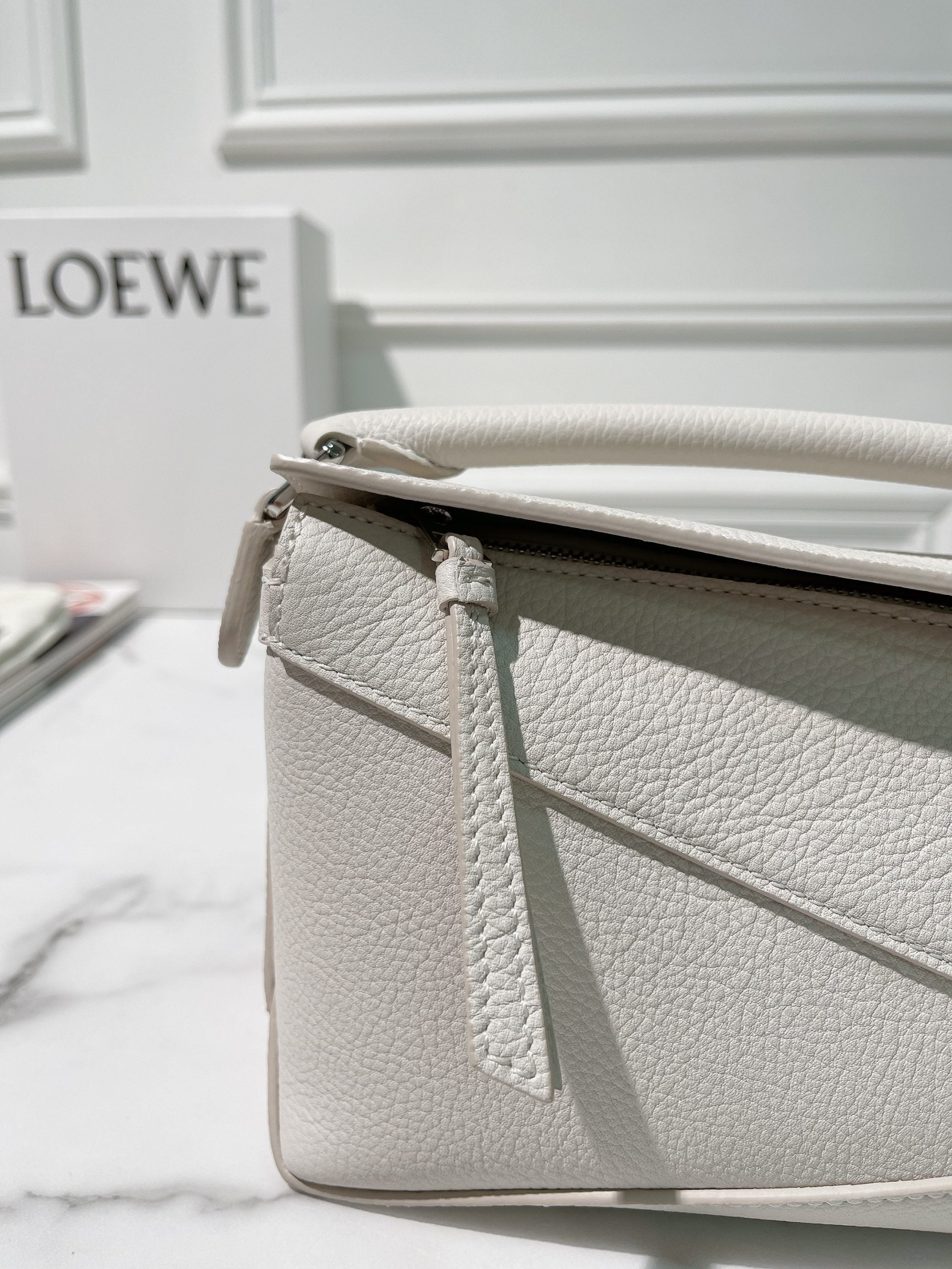 LOEWE MINI PUZZLE, White/Silver