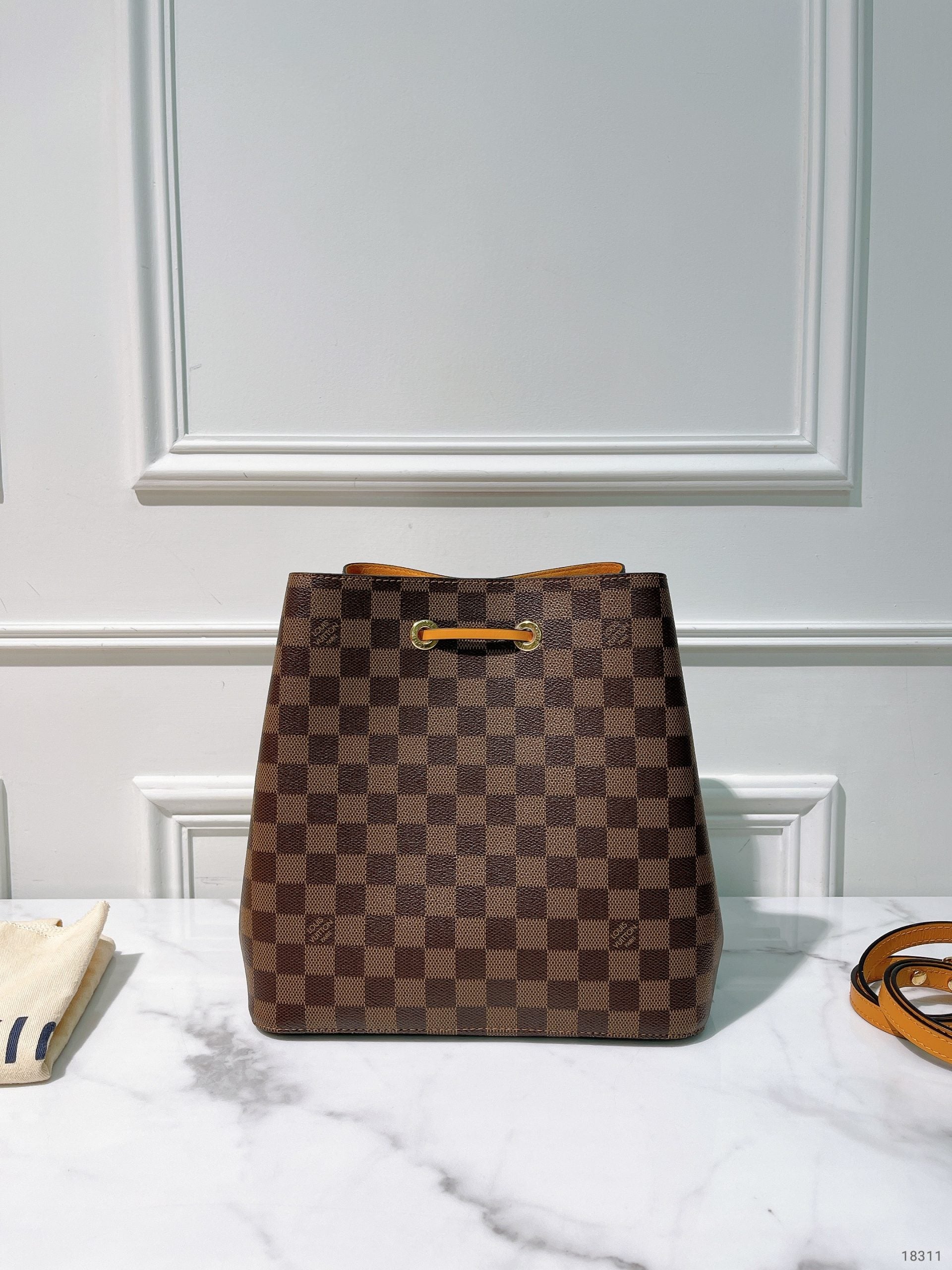 LV NEONOE MM, Damier