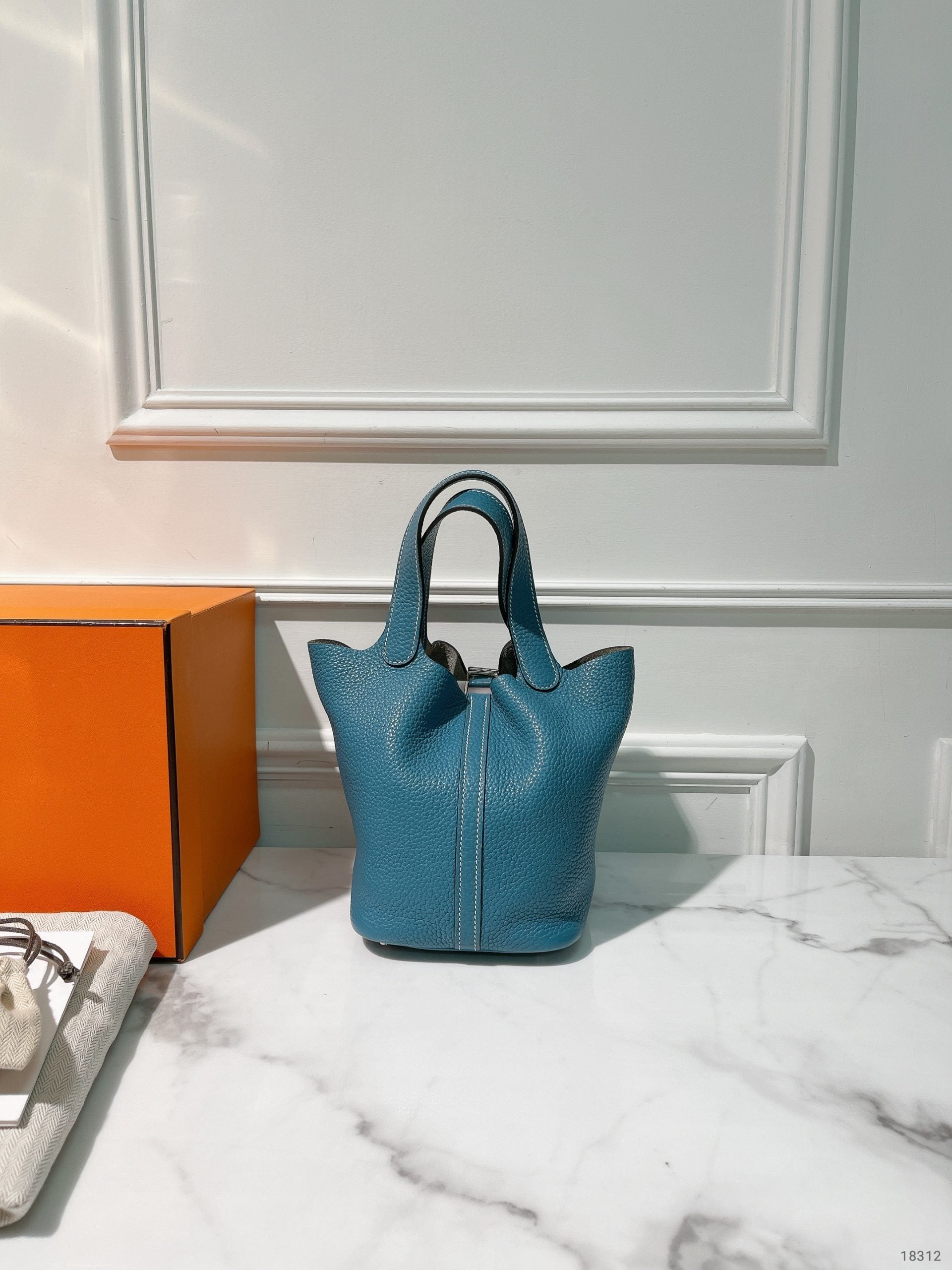 HERMES PICOTIN LOCK 18, Bleu Jean/Silver