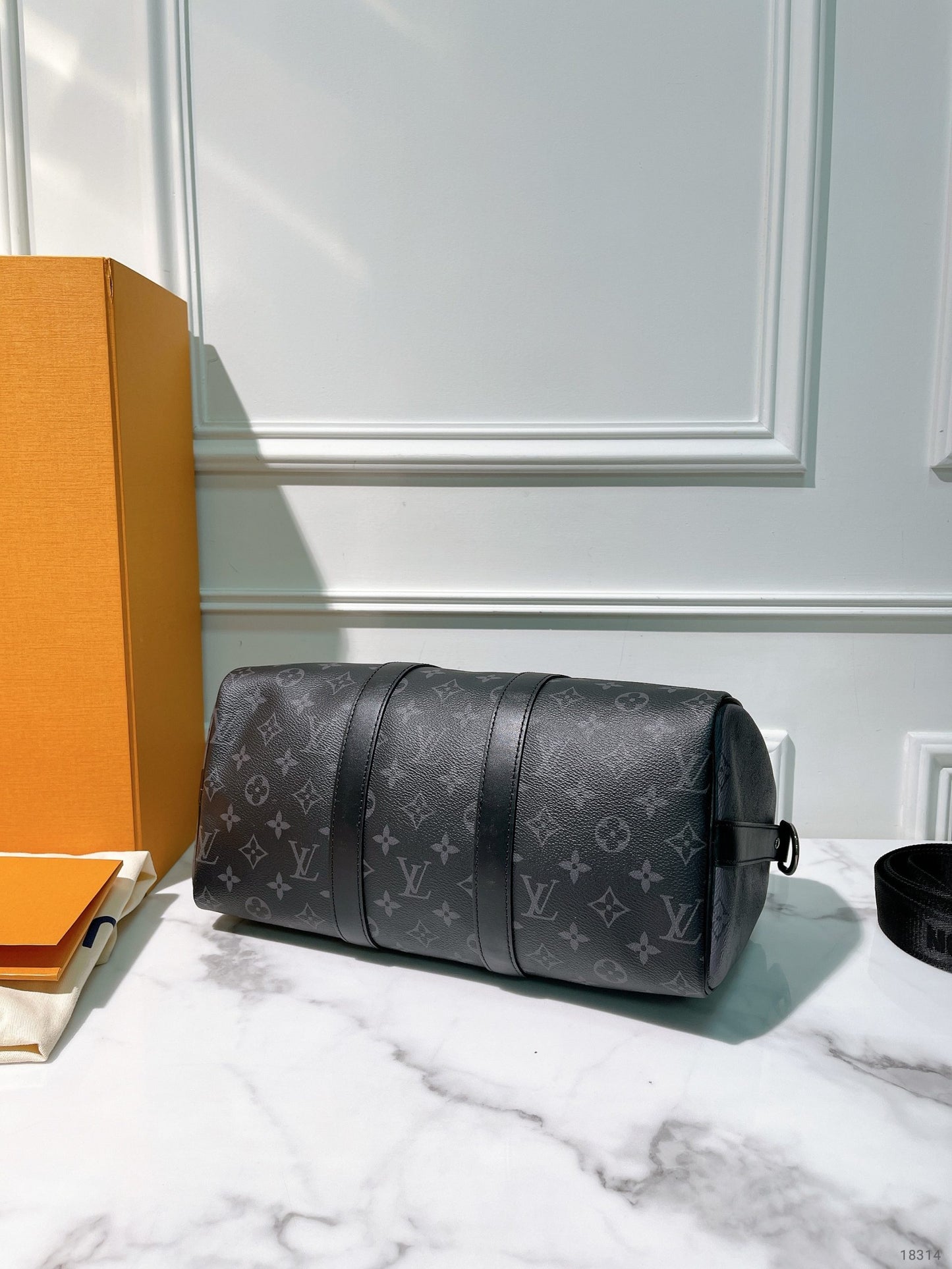 LV KEEPALL BANDOULIERE 35, Monogram Eclipse