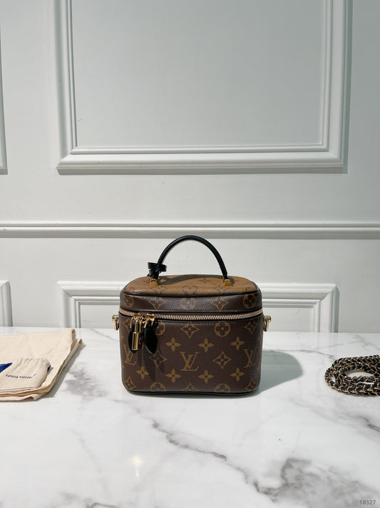 LV VANITY CASE PM, Monogram