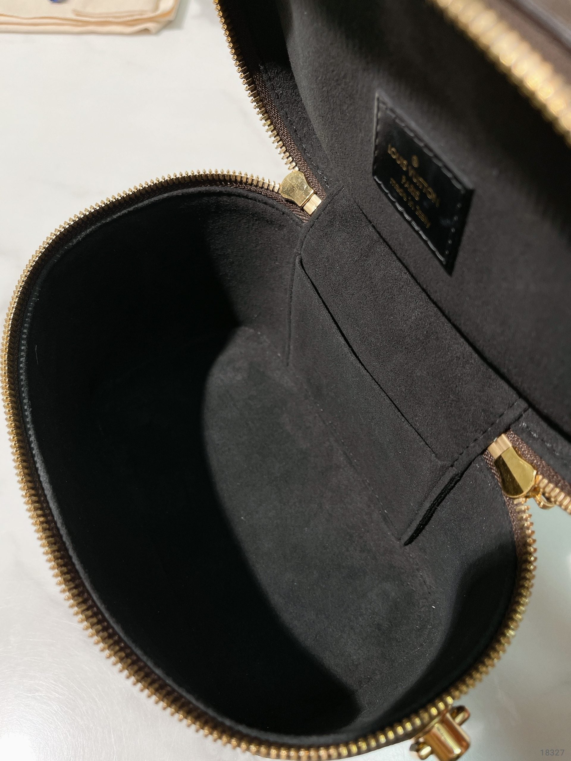 LV VANITY CASE PM, Monogram