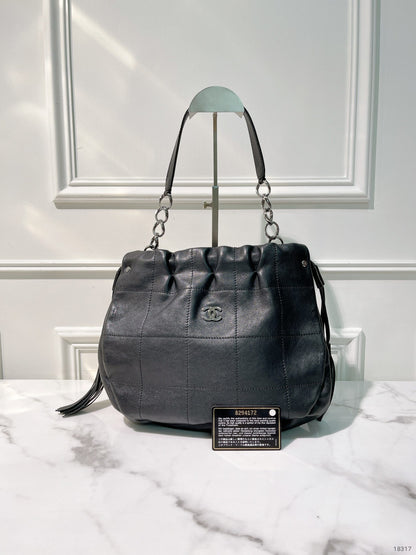 CHANEL VINTAGE BUCKET BAG, Black/Silver