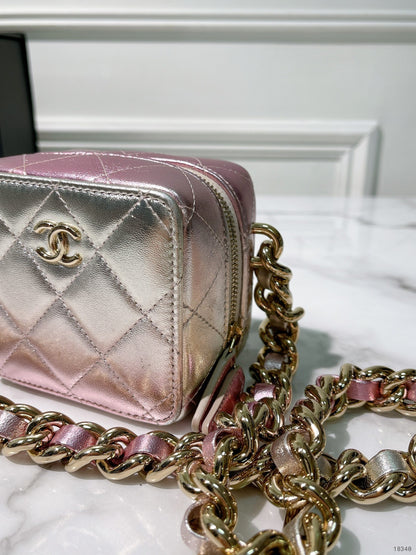 CHANEL 22C MINI VANITY CASE