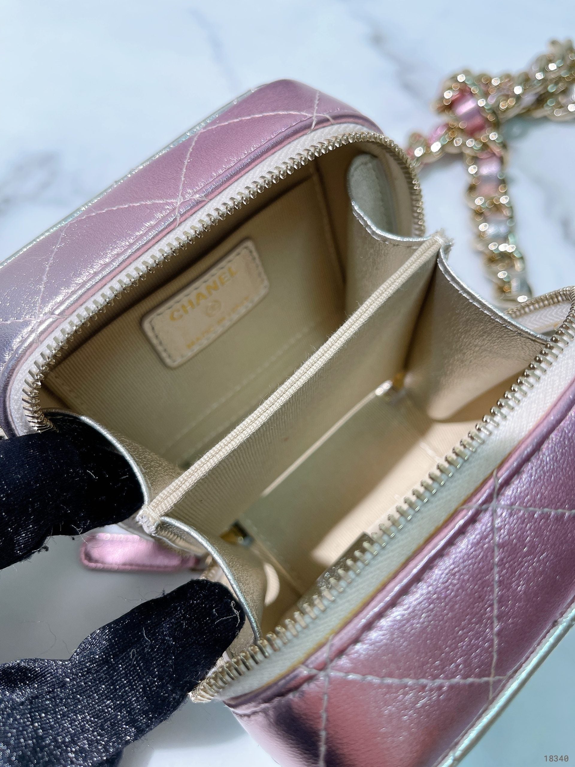 CHANEL 22C MINI VANITY CASE