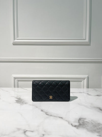 CHANEL CLASSIC FLAP WALLET, Black/Gold