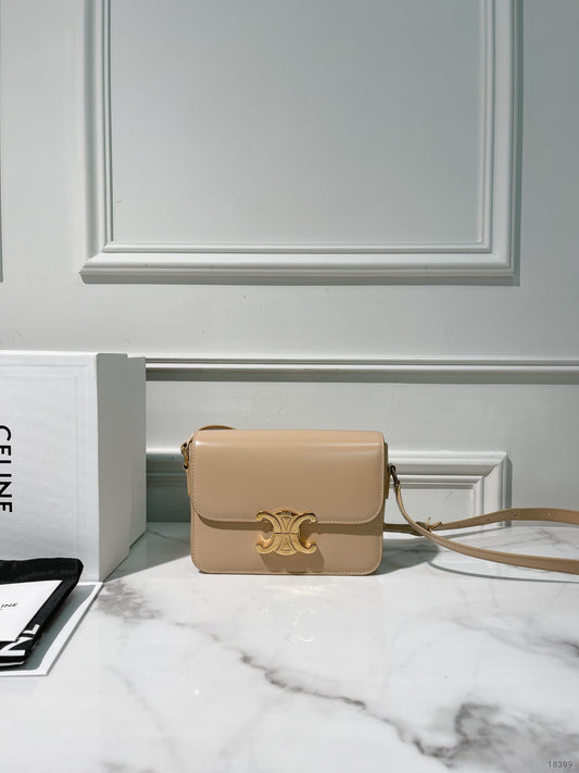 CELINE TEEN TRIOMPHE BAG, Beige/Gold