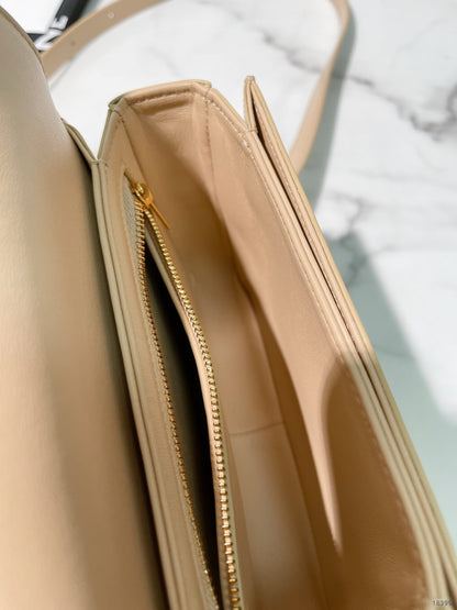 CELINE TEEN TRIOMPHE BAG, Beige/Gold