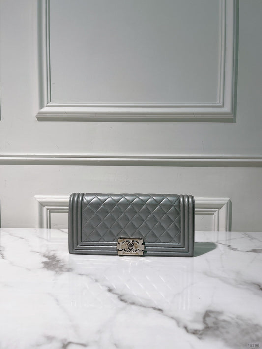 CHANEL BOY CLUTCH BAG, Silver
