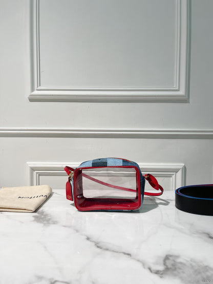 LV BEACH POUCH, Denim Monogram