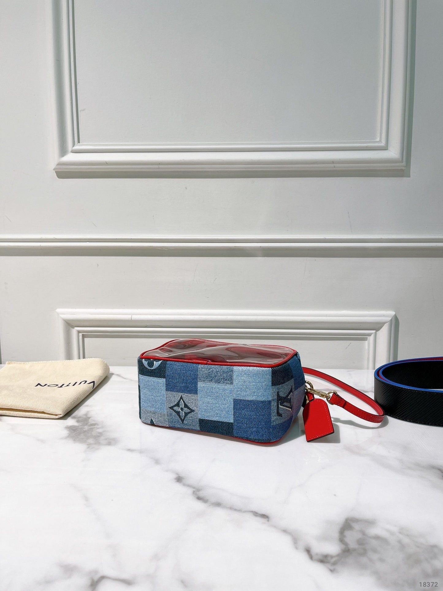 LV BEACH POUCH, Denim Monogram