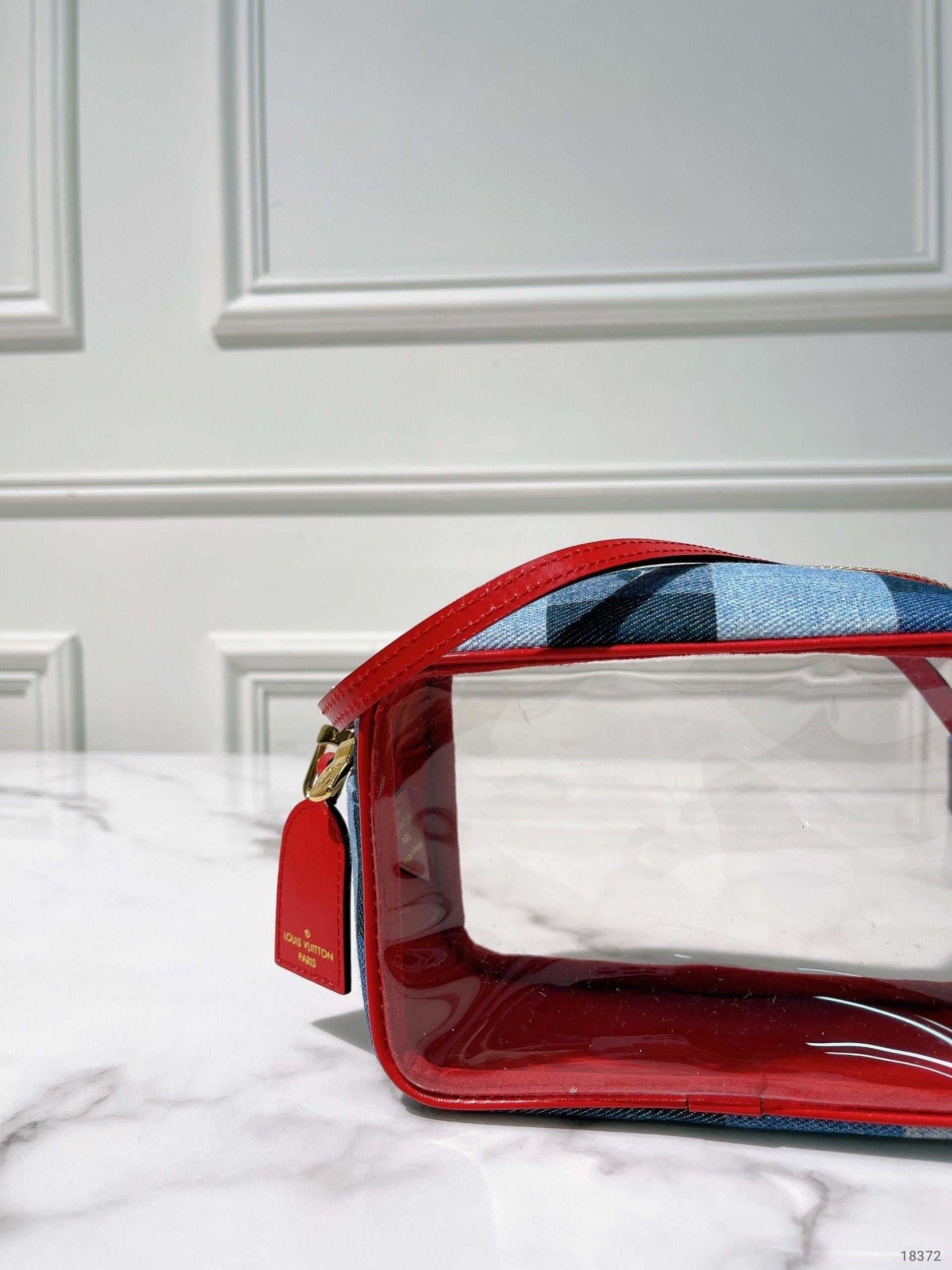 LV BEACH POUCH, Denim Monogram