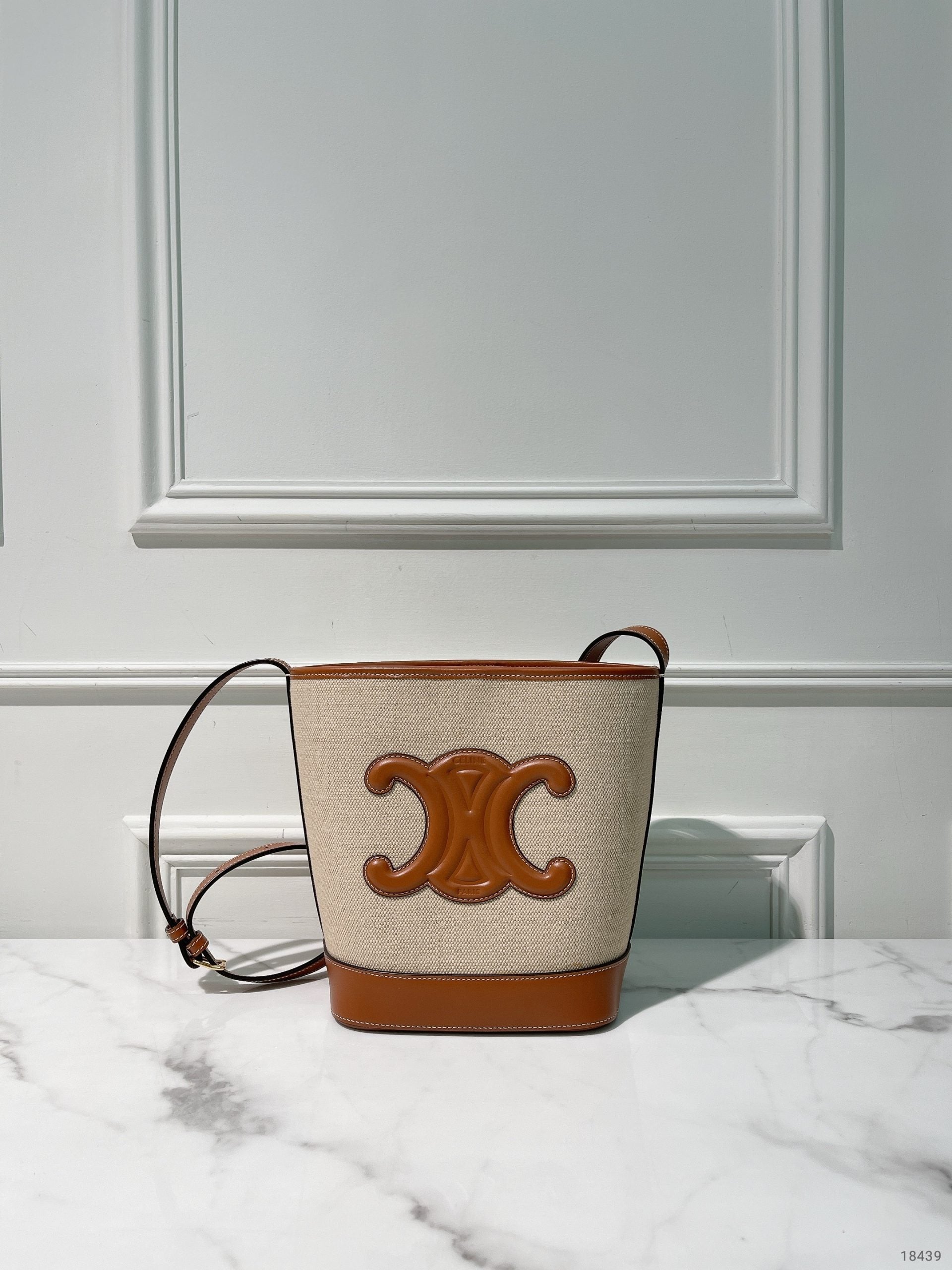 CELINE SMALL BUCKET CUIR TRIOMPHE