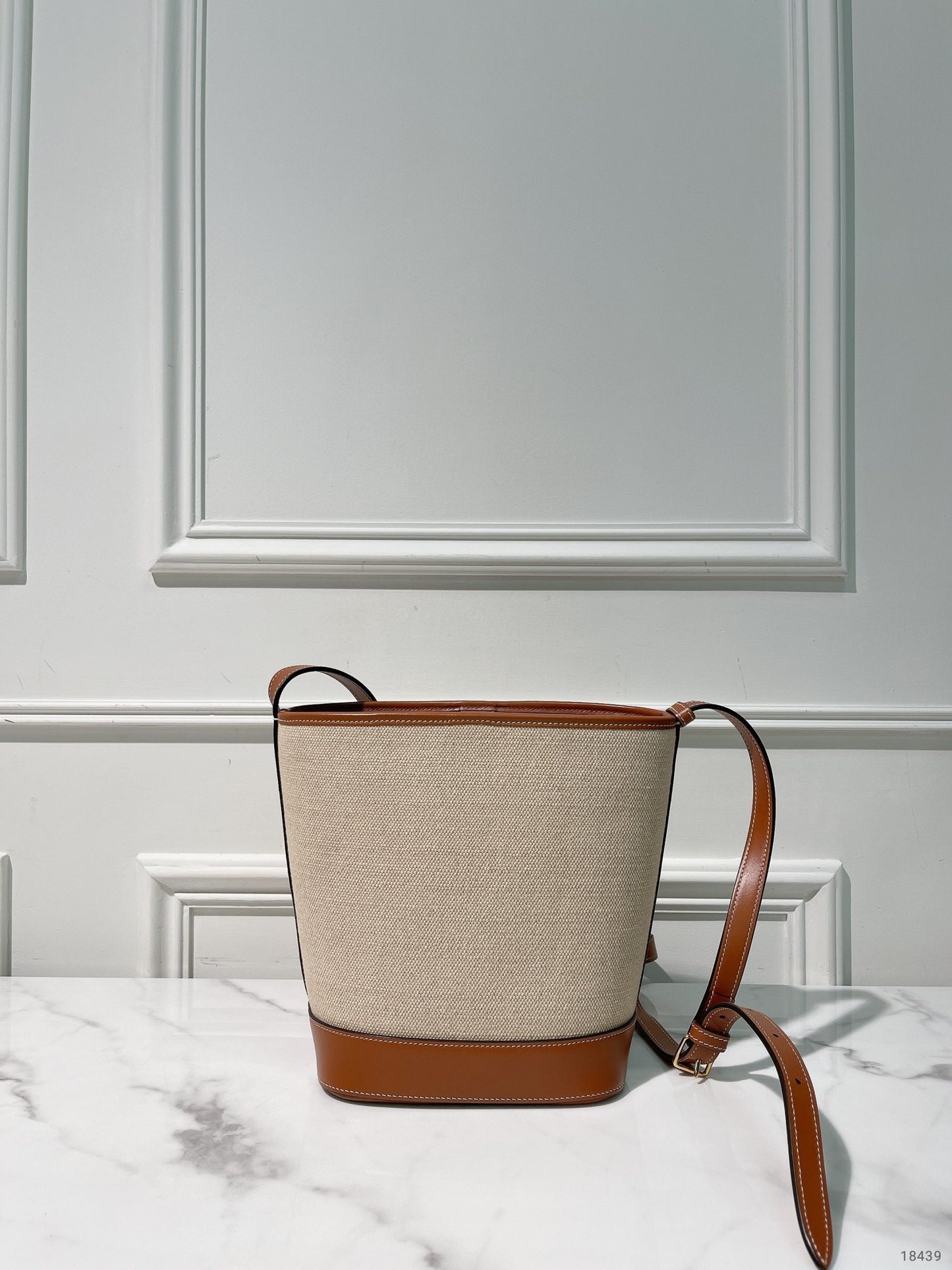 CELINE SMALL BUCKET CUIR TRIOMPHE
